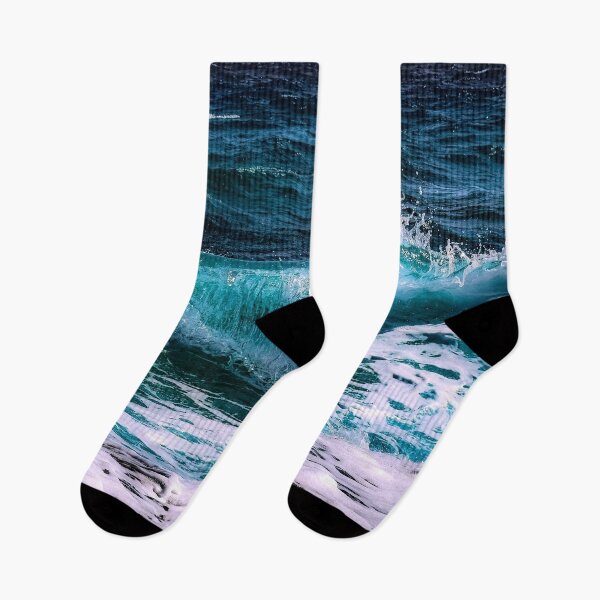 Item preview, Rompiendo las olas del océano turquesa designed and sold by Cute Designs Shop.