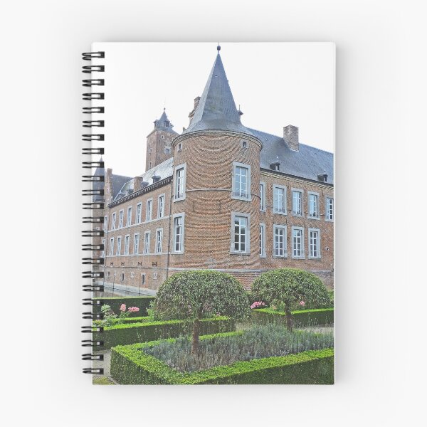 Artikelvorschau, Alden Biesen, Rijkhoven, Belgien entworfen und verkauft von Margaret  Hyde.
