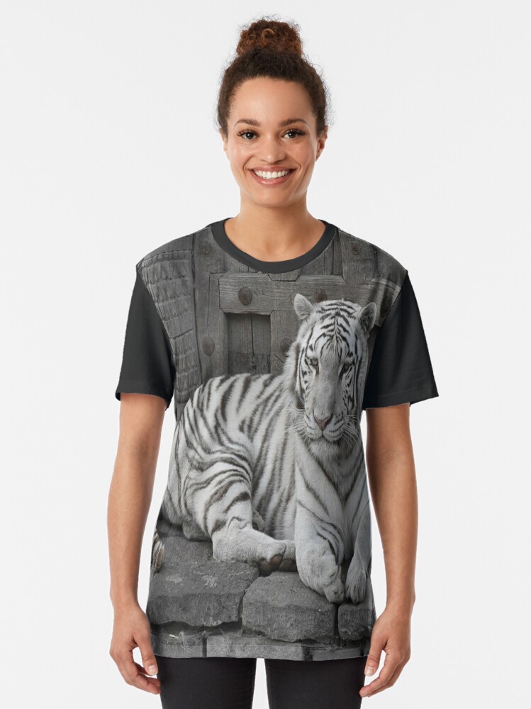 White Tiger White Graphic T-Shirt - Small 