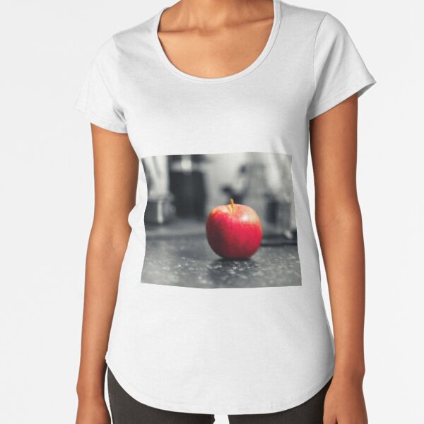 Red Apple with shades of red Premium Scoop T-Shirt