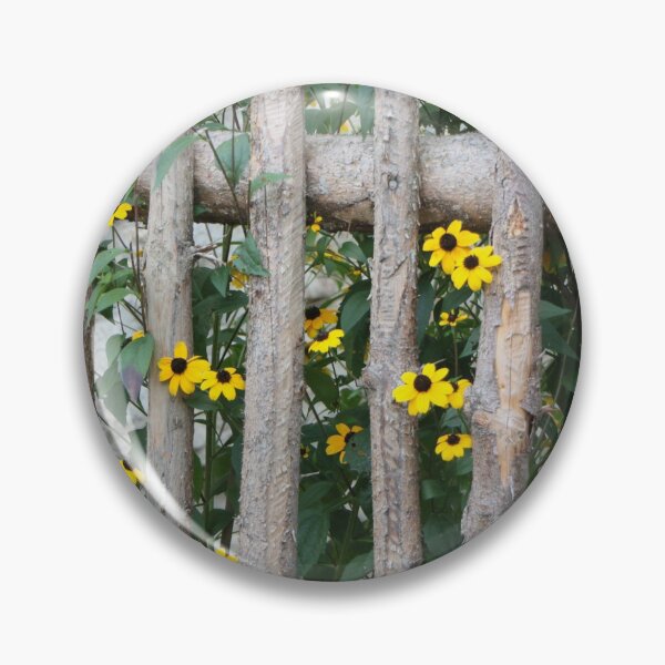 Artikelvorschau, Fence with yellow flowers entworfen und verkauft von Roswitha Lorz.