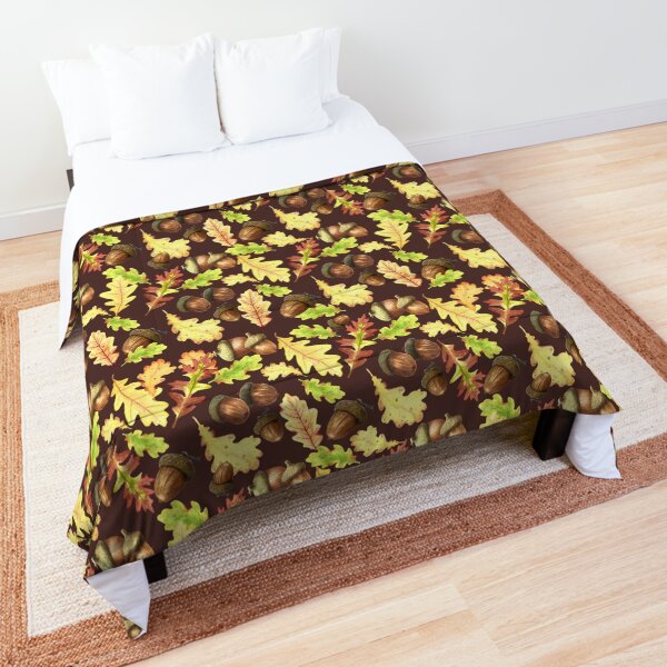 Autumn acorns in dark brown Comforter