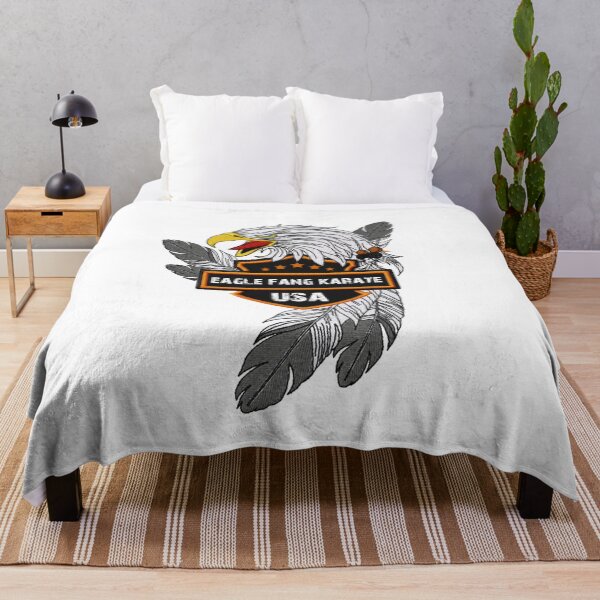 Artikelvorschau, Adler Fang Karate T-Shirt entworfen und verkauft von ichourshop.