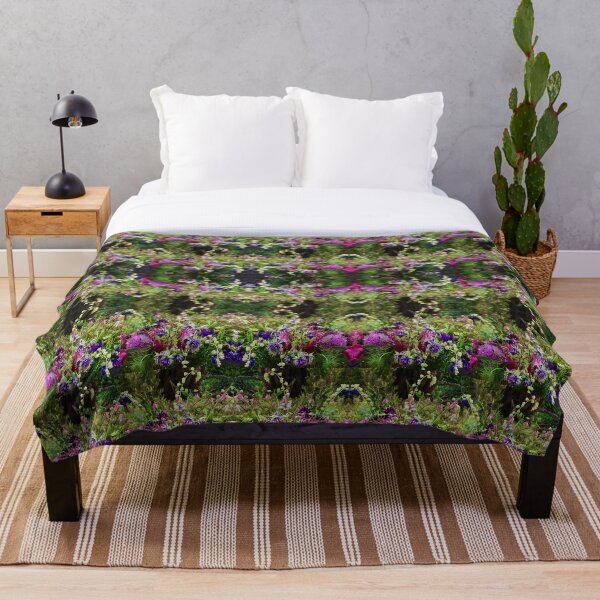 Artikelvorschau, Hochsommer filigranes Blumenmuster entworfen und verkauft von MillaFlora.