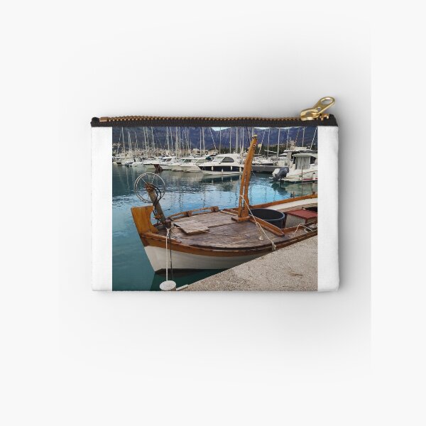 Item preview, The boat designed and sold by Irine Tonku.