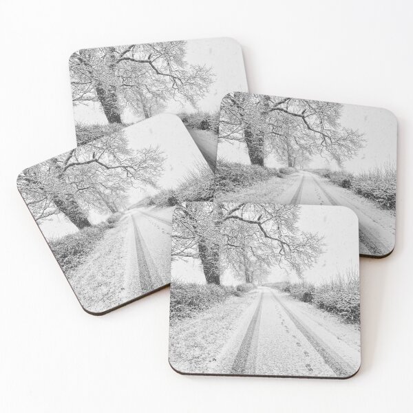Artikelvorschau, Schritte im Schnee - Eaton Cheshire UK entworfen und verkauft von LivingDeadGirlx.