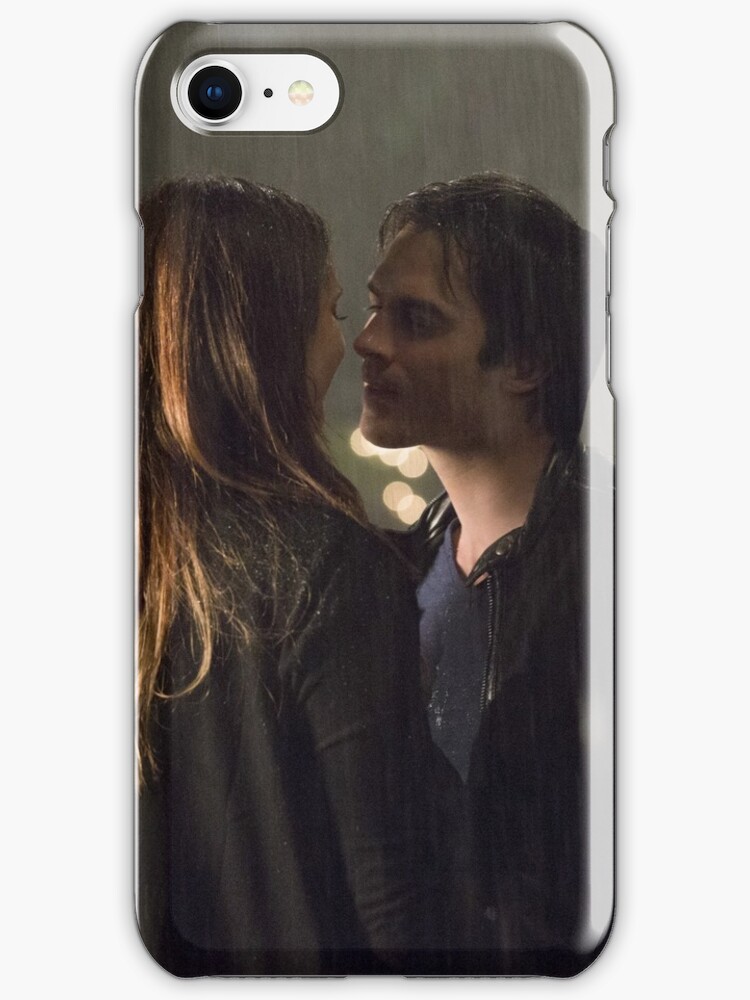 Damon E Elena Bacio Sotto La Pioggia