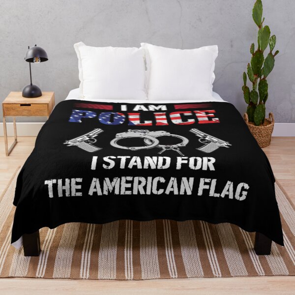 Item preview, Yo soy policia. Defiendo la bandera estadounidense. designed and sold by wesco.