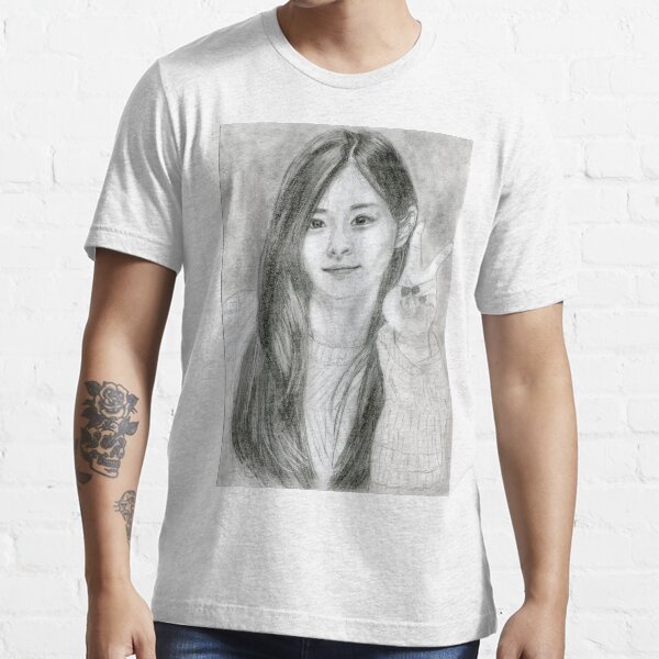 Realistic Tzuyu Drawing Art -- Tzu yu Graphite Pencil Essential T-Shirt