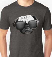 Camiseta unisex Caesar the Pug en gafas de sol Rayban de AiReal Apparel