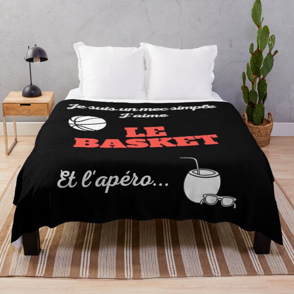 Aperçu de l'œuvre Je suis un mec simple, j'aime le basket et l'apéro créée et vendue par ProShirtDesign.