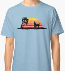 Chihuahua on Sunset Beach Classic T-Shirt