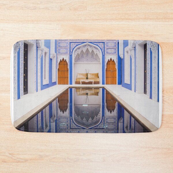 Artikelvorschau, buntes blaues Riadhaus in Marrakesch Marokko entworfen und verkauft von Morocco Marrakech Photo Prints.
