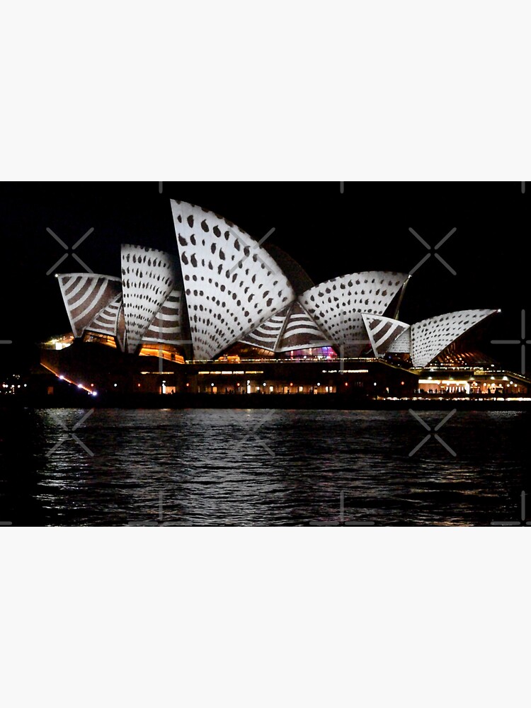 "SYDNEY OPERA HOUSE - WHITE AND BLACK OVAL SPLASHES - PHOTOGRAPHY