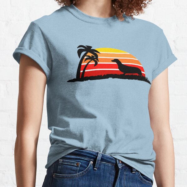 Dachshund on Sunset Beach Classic T-Shirt