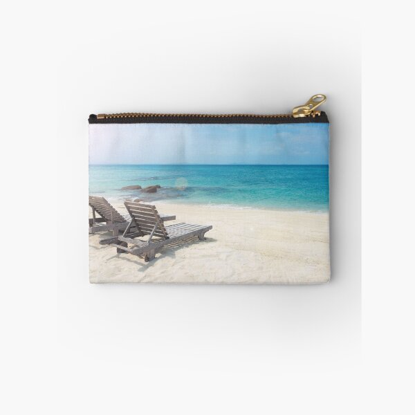 Artikelvorschau, Hölzerne Sonnenliegen auf der Strandlandschaft entworfen und verkauft von JTS STORE.