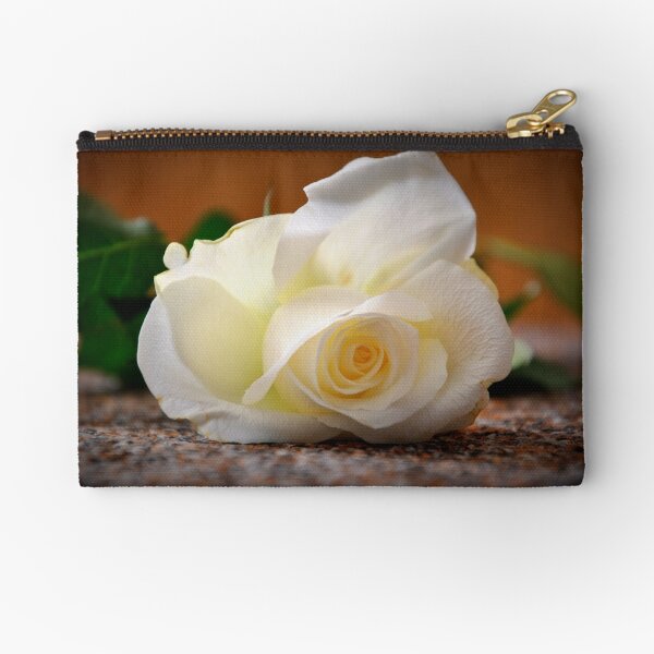 White rose Zipper Pouch
