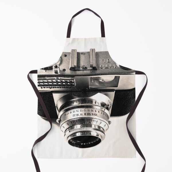 Item preview, voigtländer camera designed and sold by Harry Haywood.
