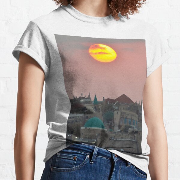 Akko Classic T-Shirt