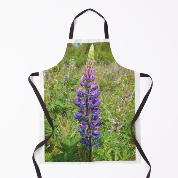 Aperçu de l'œuvre Luscious Lilac Lupin créée et vendue par altonbear.