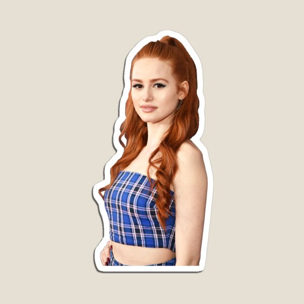 Madelaine Petsch (haut tube bleu) demi-corps #2 Magnet