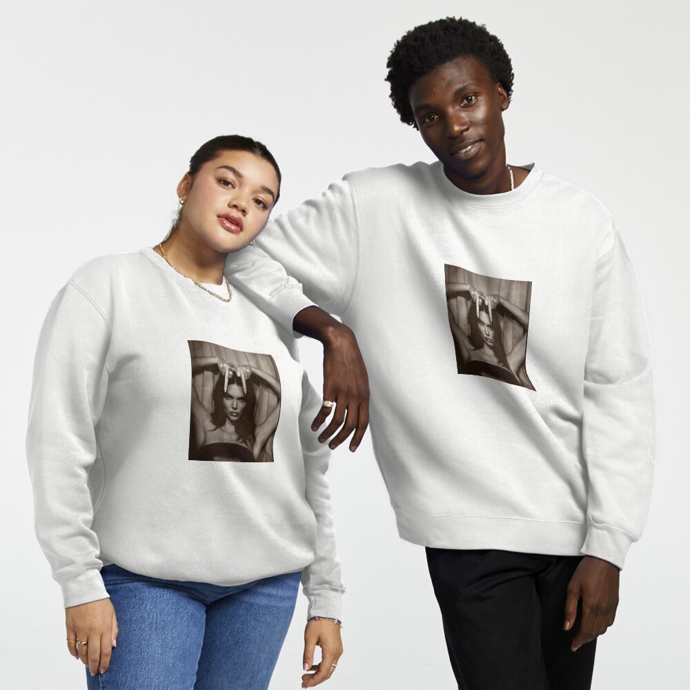 Aperçu de l'œuvre Sweatshirt épais créée et vendue par jaclynbagel.