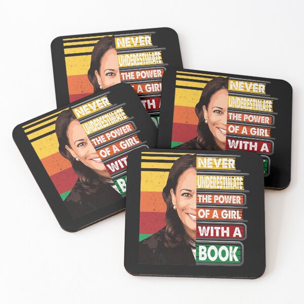 Artikelvorschau, Kamala Harris Poster Unterschätze niemals ein Mädchen mit einem Buch-T-Shirt entworfen und verkauft von TrustedNomads.