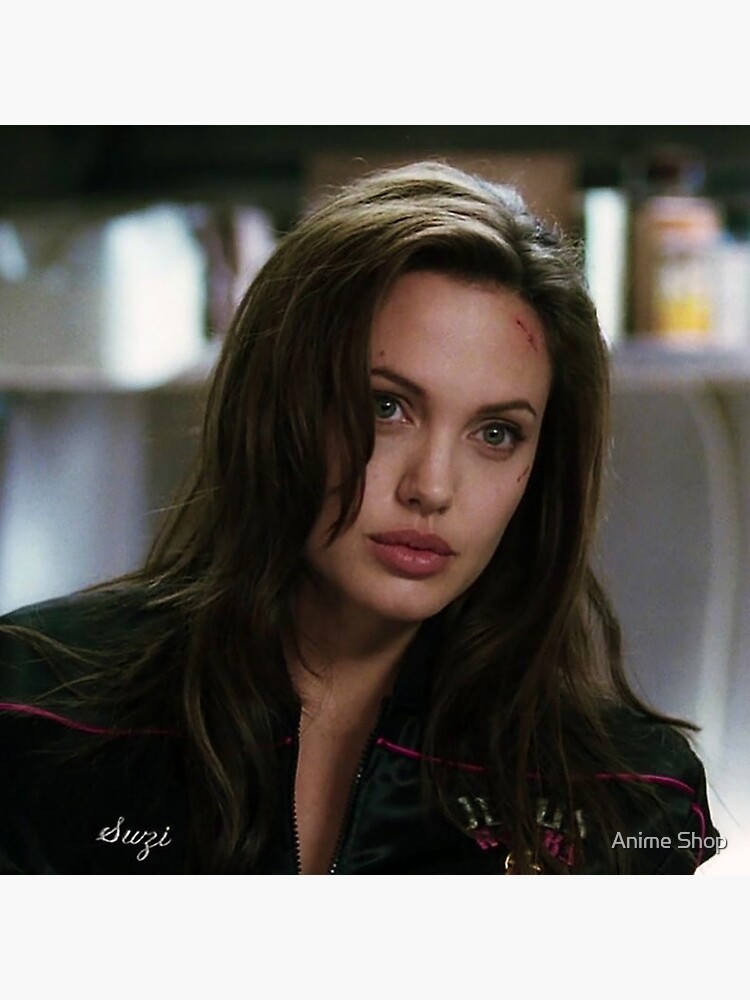 Proof A Minimal Beauty Routine Works For Angelina Jolie