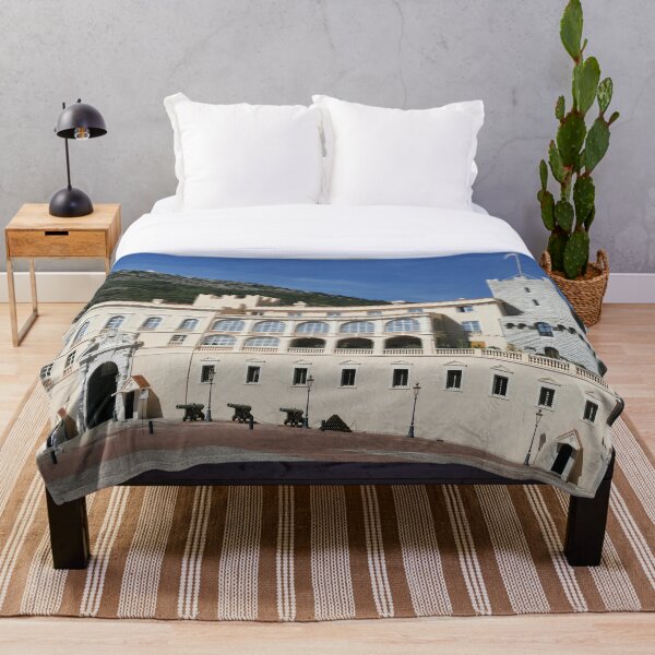 Aperçu de l'œuvre Chateau de Monaco principauté tableau coussin  créée et vendue par Axel20.