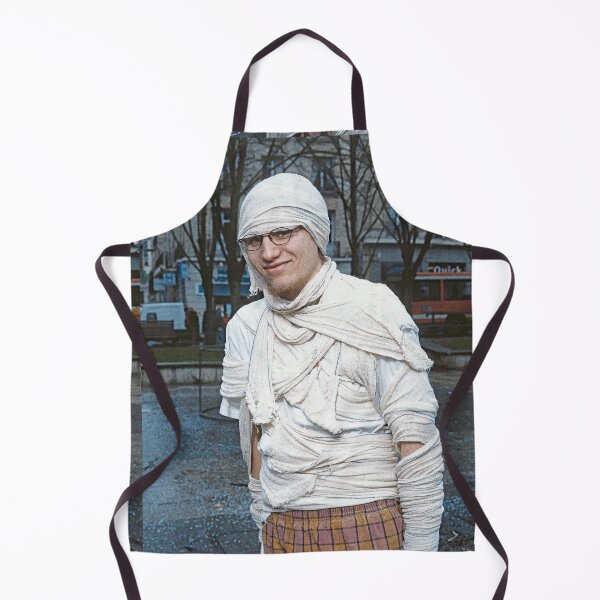 Item preview, r2649/ La Momie du Carnaval de Poitiers 1997 par Okaio Créations - Olavia-Olao avec canon eos 5 28-70 L f.2.8 et Studio Portable Okaio avec 3 Flashs et les Boites à lumière Okaio designed and sold by o.okaïo.