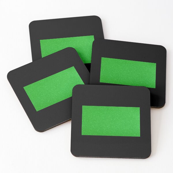 Aperçu de l'œuvre Masque noir et vert, sac à dos noir et vert, tablier noir et vert, oreiller noir et vert créée et vendue par PicsByMi.