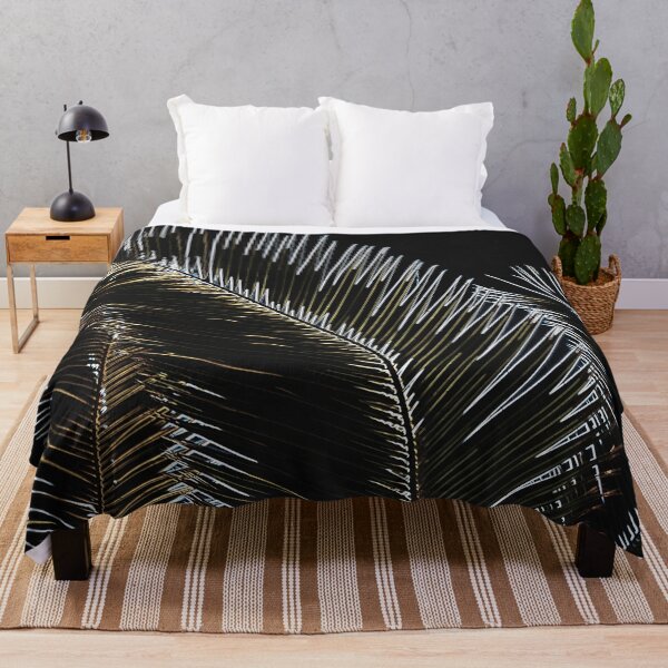 Artikelvorschau, Palm Leaf Silhouette auf Schwarz mit Dream Big Quote entworfen und verkauft von ALEX PHOTO DREAMS.