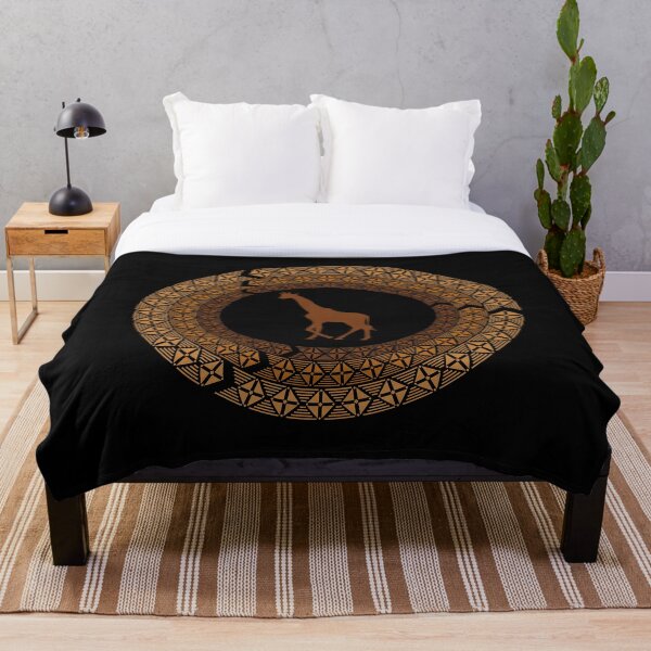 Aperçu de l'œuvre Imprimé ethnique africain marron et noir avec girafe créée et vendue par Miatopia.