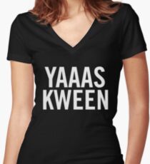 YAS KWEEN Women's Fitted V-Neck T-Shirt