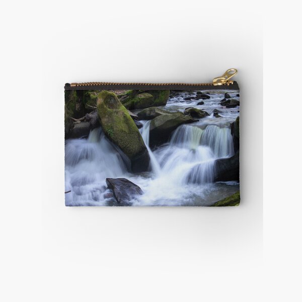 Aperçu de l'œuvre Rivière Spodden Healey Dell créée et vendue par Avril Harris.