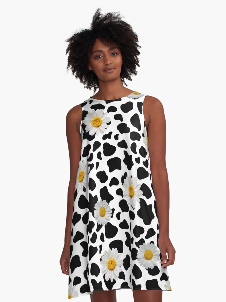 Imagen 1 de 4, Vestido acampanado con la obra Estampado Daisy Cow, diseñada y vendida por PeppernCo.