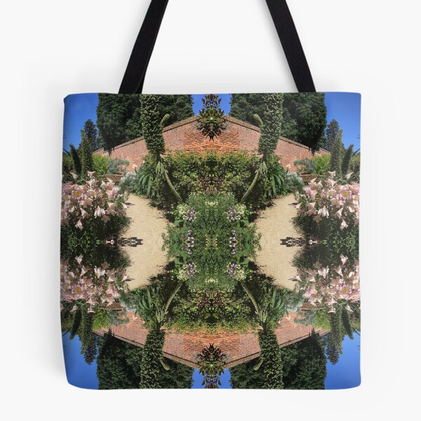 Aperçu de l'œuvre Botanical Divine, au fond des jardins verdoyants d'été avec des lis! créée et vendue par RoseAromas.