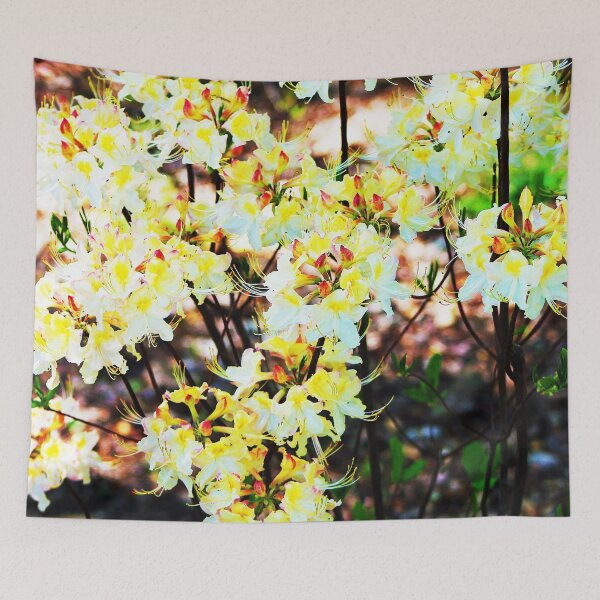 Aperçu de l'œuvre Yellow Flower 16 créée et vendue par rebeccaholbrook.