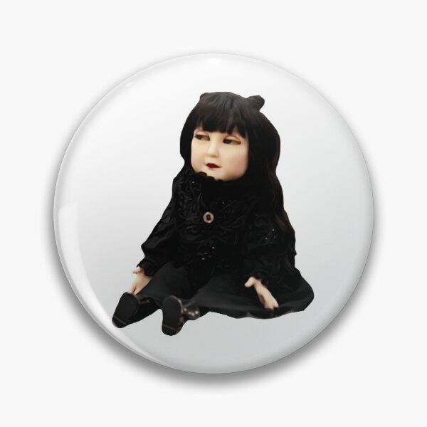 Nadja Doll Pin