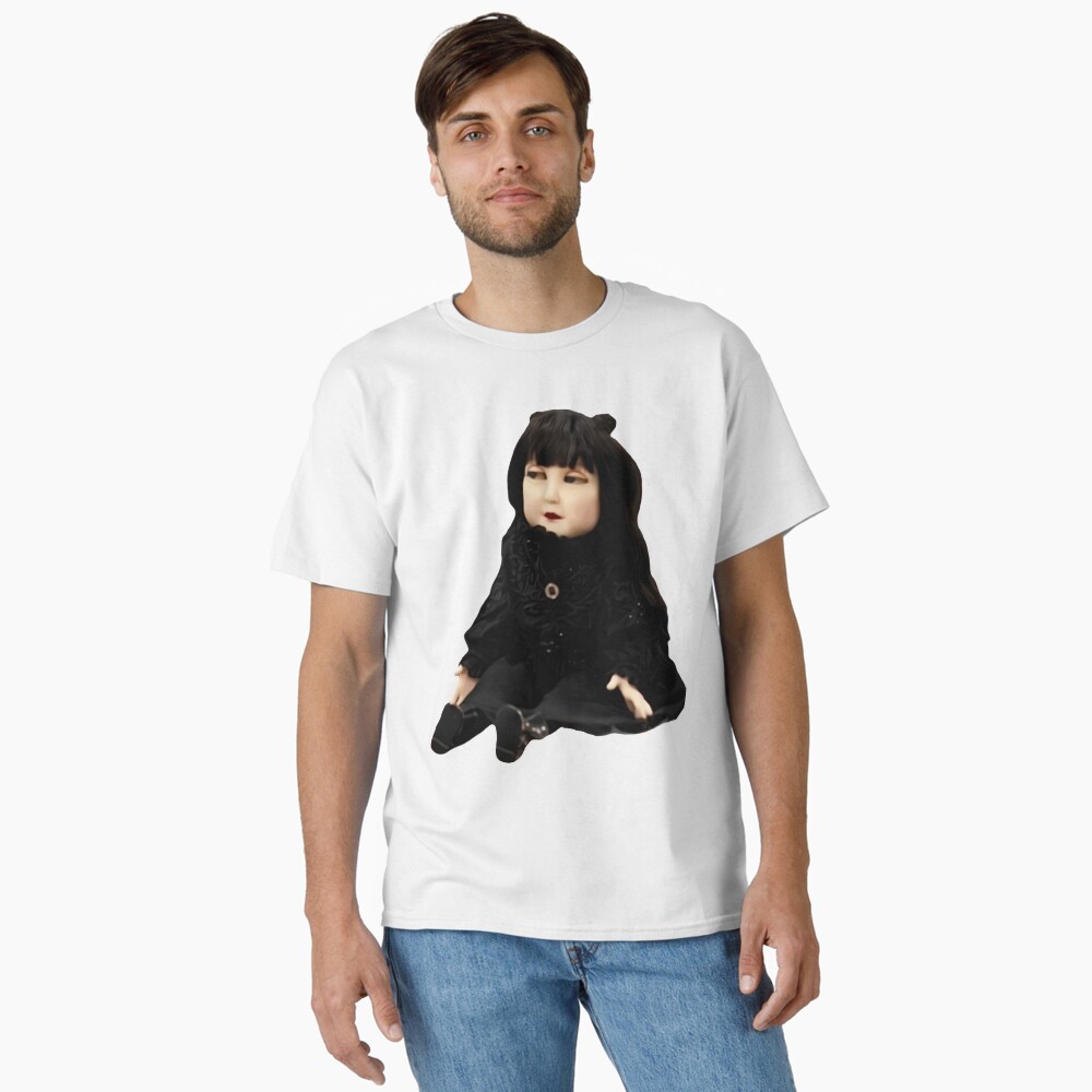 Aperçu de l'œuvre T-shirt classique créée et vendue par RoyalNadja.