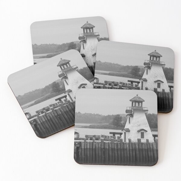 Artikelvorschau, St. Stephen mini Lighthouse entworfen und verkauft von Lisa MacKay.