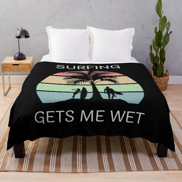 Aperçu de l'œuvre Le surf me fait mouiller le coucher du soleil rétro (surfeuses) créée et vendue par liftdesign.