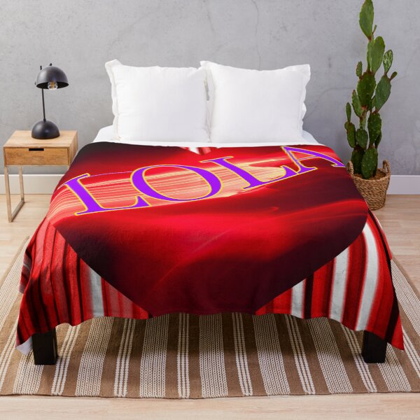Artikelvorschau, LOLA ist mein süßer Valentinstag Grafik mit Herz entworfen und verkauft von EdwardMonet.