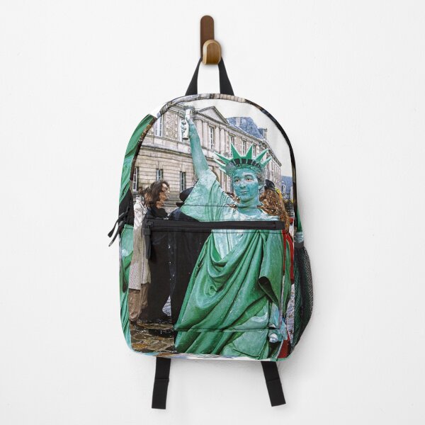 Item preview, r2654/ La Statue de la Liberté au Carnaval de Poitiers 1997 par Okaio Créations - Olavia-Olao   avec canon eos 5 28-70 L f.2.8 et Studio Portable Okaio avec 3 Flashs et les Boites à lumière Okaio designed and sold by o.okaïo.