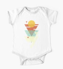 Sun. Sea. Sand. Shark. Kurzärmeliger Einteiler