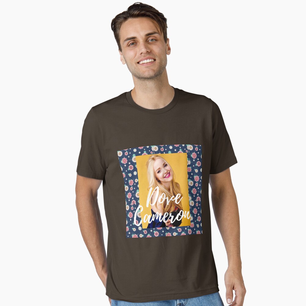 Vista previa del artículo con la obra «Camiseta esencial», diseñado y vendido por Ghuncha101.
