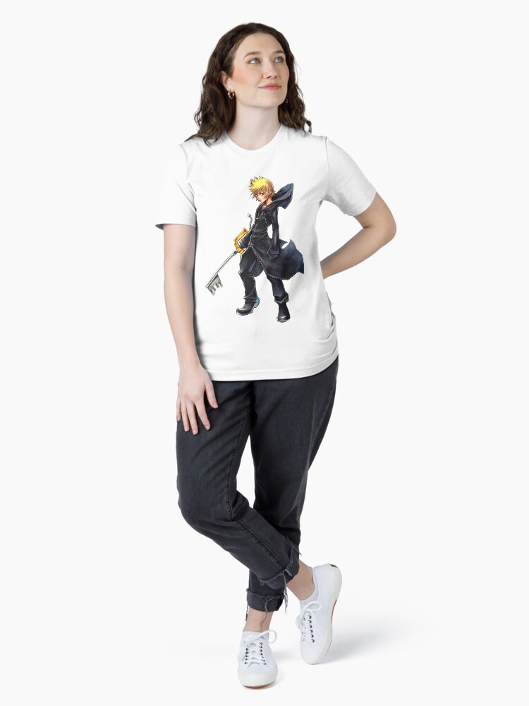 Imagen 4 de 7, Camiseta esencial con la obra Roxas Kingdom Hearts 358/2 días, diseñada y vendida por MaxNasta.