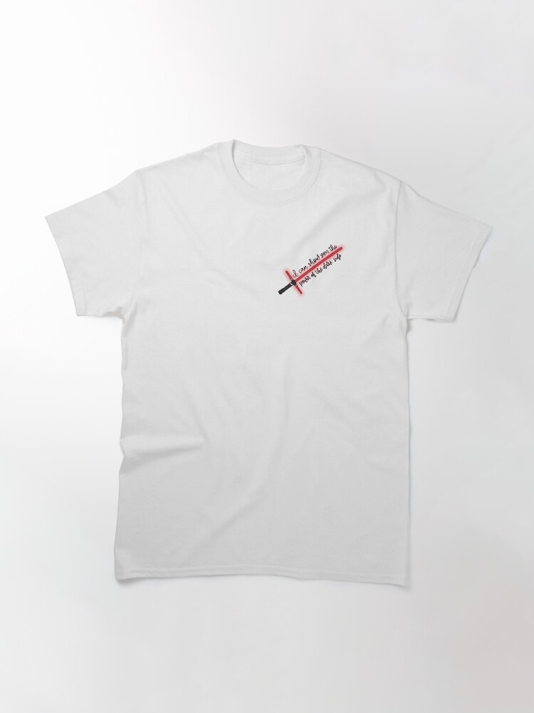 Imagen 3 de 7, Camiseta clásica con la obra el lado oscuro, diseñada y vendida por amandalagarde.