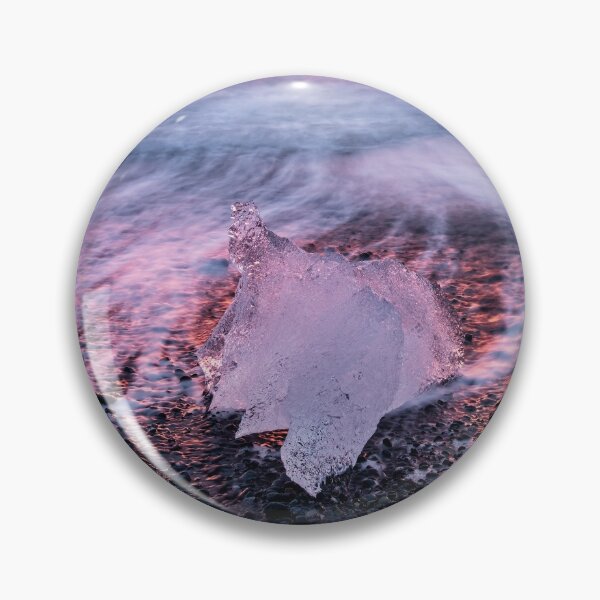 Artikelvorschau, Glitzerndes Eis am Diamond Beach in Island entworfen und verkauft von Catherine Reading.
