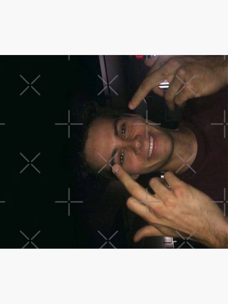 dylan o'brien middle fingers